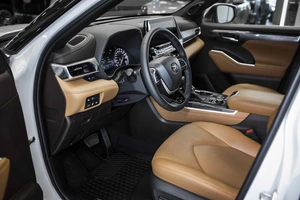 Внедорожник Toyota Highlander 2022 года, 8999000 рублей, Москва