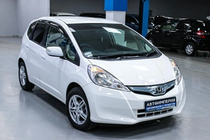 Хетчбэк Honda Fit 2011 года, 748000 рублей, Солонцы