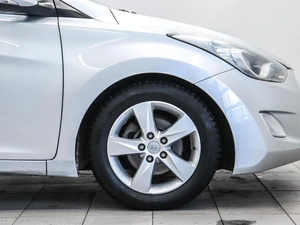 Седан Hyundai Avante 2010 года, 850000 рублей, Красноярск