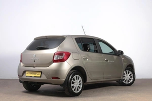 Хетчбэк Renault Sandero 2019 года, 999000 рублей, Новосибирск