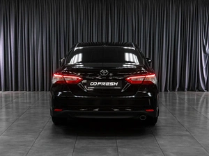 Седан Toyota Camry 2018 года, 2649000 рублей, Тюмень