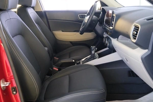 Внедорожник Hyundai Venue 2021 года, 2199000 рублей, Омск