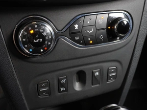 Седан Renault Logan Stepway 2019 года, 1025000 рублей, Воронеж