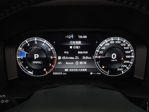 Внедорожник Mitsubishi Outlander 2022 года, 3819000 рублей, Воронеж