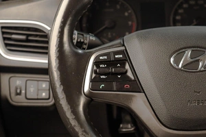 Седан Hyundai Solaris 2018 года, 939000 рублей, Челябинск