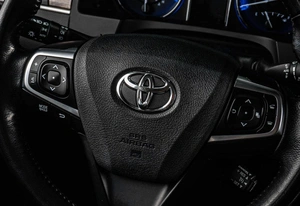 Седан Toyota Camry 2018 года, 2649000 рублей, Тюмень