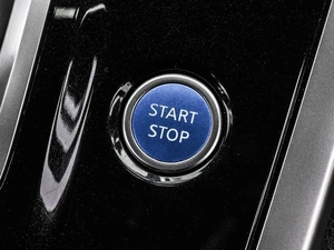 Минивэн Nissan Serena 2019 года, 2239000 рублей, Кирилловка