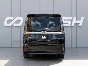 Минивэн Toyota Voxy 2017 года, 1750000 рублей, Краснодар
