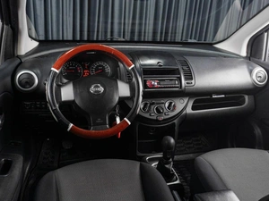 Хетчбэк Nissan Note 2011 года, 780000 рублей, Тюмень