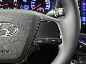 Седан Hyundai Solaris 2019 года, 999900 рублей, Казань