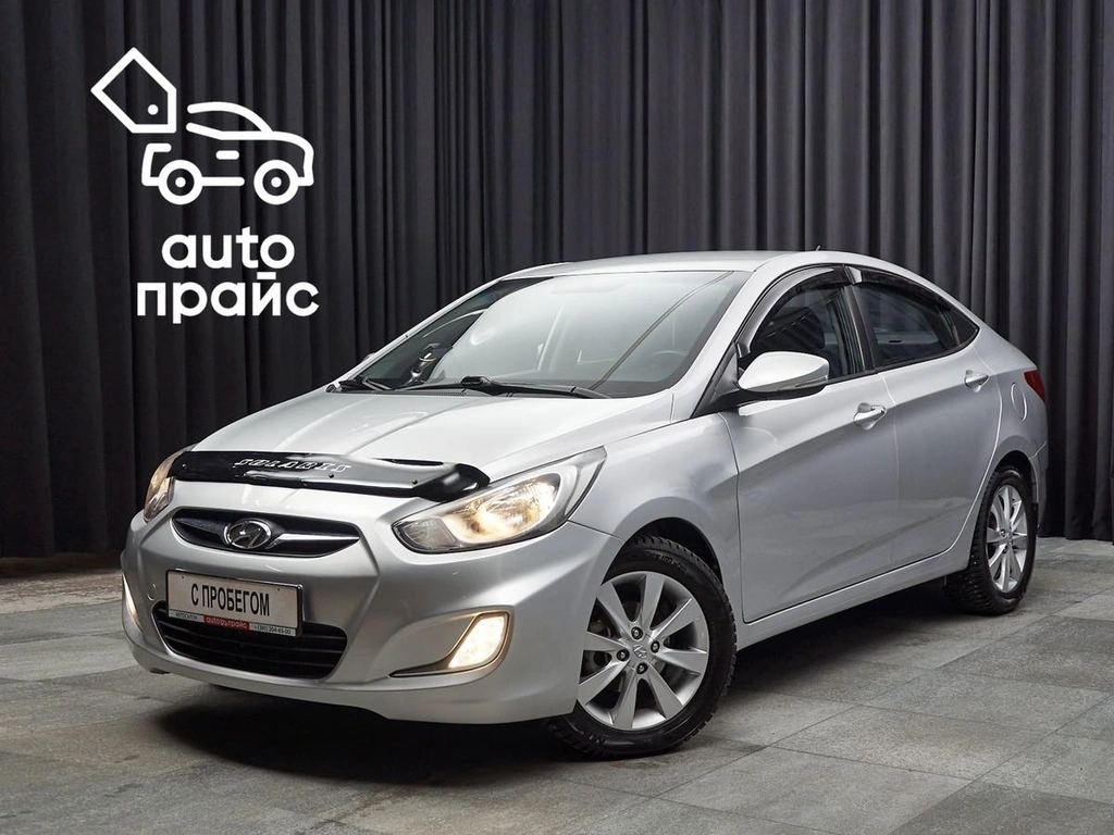 Хетчбэк Hyundai Solaris 2012 года, 897000 рублей, Красноярск