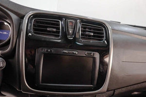 Хетчбэк Renault Sandero Stepway 2018 года, 999000 рублей, Челябинск
