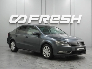 Седан Volkswagen Passat 2012 года, 1284000 рублей, Воронеж