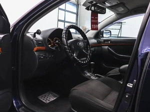 Седан Toyota Avensis 2007 года, 899000 рублей, Красноярск