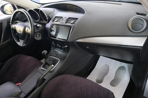 Хетчбэк Mazda 3 2012 года, 799000 рублей, Омск