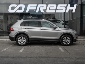 Внедорожник Volkswagen Tiguan 2017 года, 2549000 рублей, Краснодар