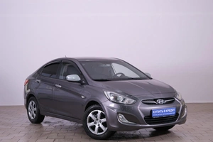 Седан Hyundai Solaris 2012 года, 869000 рублей, Омск
