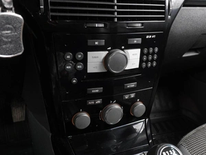 Хетчбэк Opel Astra 2013 года, 679000 рублей, Воронеж