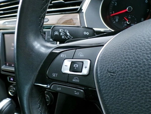 Седан Volkswagen Passat 2015 года, 1699500 рублей, Красноярск