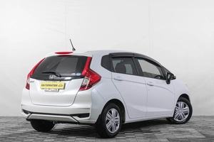 Хетчбэк Honda Fit 2019 года, 1399000 рублей, Кемерово