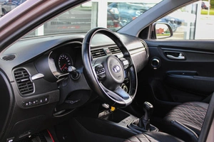 Хетчбэк Kia Rio X-Line 2018 года, 1280000 рублей, Ярославль