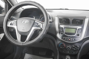 Седан Hyundai Solaris 2013 года, 879000 рублей, Кемерово