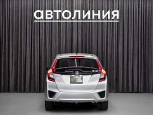 Хетчбэк Honda Fit 2016 года, 879000 рублей, Красноярск