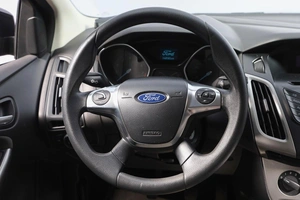 Хетчбэк Ford Focus 2012 года, 719000 рублей, Новосибирск