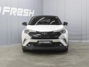 Внедорожник Toyota C-HR 2018 года, 1780000 рублей, Омск