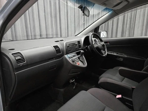 Минивэн Toyota Wish 2003 года, 689000 рублей, Красноярск