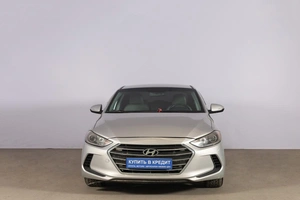 Седан Hyundai Elantra 2015 года, 1289000 рублей, Новосибирск