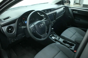 Седан Toyota Corolla 2017 года, 1400000 рублей, Красноярск