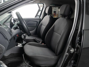Седан Renault Logan 2014 года, 650000 рублей, Тюмень