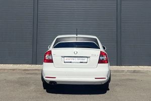 Лифтбек Skoda Octavia 2012 года, 890000 рублей, Солонцы