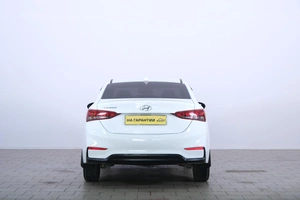 Седан Hyundai Solaris 2018 года, 1059000 рублей, Омск