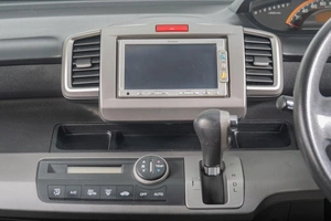 Минивэн Honda Freed 2010 года, 1149000 рублей, Томск