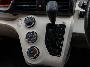 Минивэн Toyota Sienta 2018 года, 1449000 рублей, Краснодар