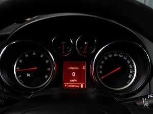 Хетчбэк Opel Astra 2012 года, 719000 рублей, Тюмень