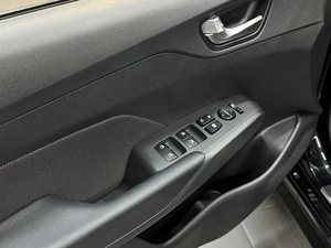 Седан Hyundai Solaris 2021 года, 1327000 рублей, Красноярск