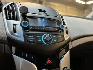 Хетчбэк Chevrolet Cruze 2013 года, 697000 рублей, Красноярск