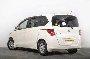 Минивэн Honda Freed 2012 года, 1099000 рублей, Томск