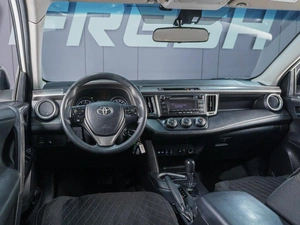 Внедорожник Toyota RAV4 2017 года, 2369000 рублей, Сургут