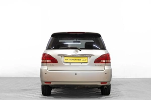 Минивэн Toyota Ipsum 2001 года, 759000 рублей, Барнаул