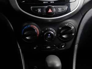 Седан Hyundai Solaris 2013 года, 840000 рублей, Тюмень