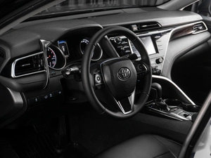 Седан Toyota Camry 2019 года, 2499000 рублей, Тюмень