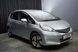 Хетчбэк Honda Fit 2012 года, 867000 рублей, Красноярск