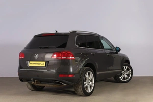 Внедорожник Volkswagen Touareg 2010 года, 1949000 рублей, Новосибирск