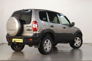 Внедорожник Chevrolet Niva 2018 года, 799000 рублей, Челябинск