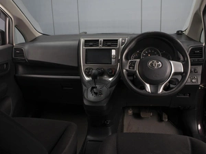 Хетчбэк Toyota Ractis 2011 года, 950000 рублей, Омск