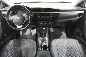 Седан Toyota Corolla 2013 года, 1359000 рублей, Новокузнецк